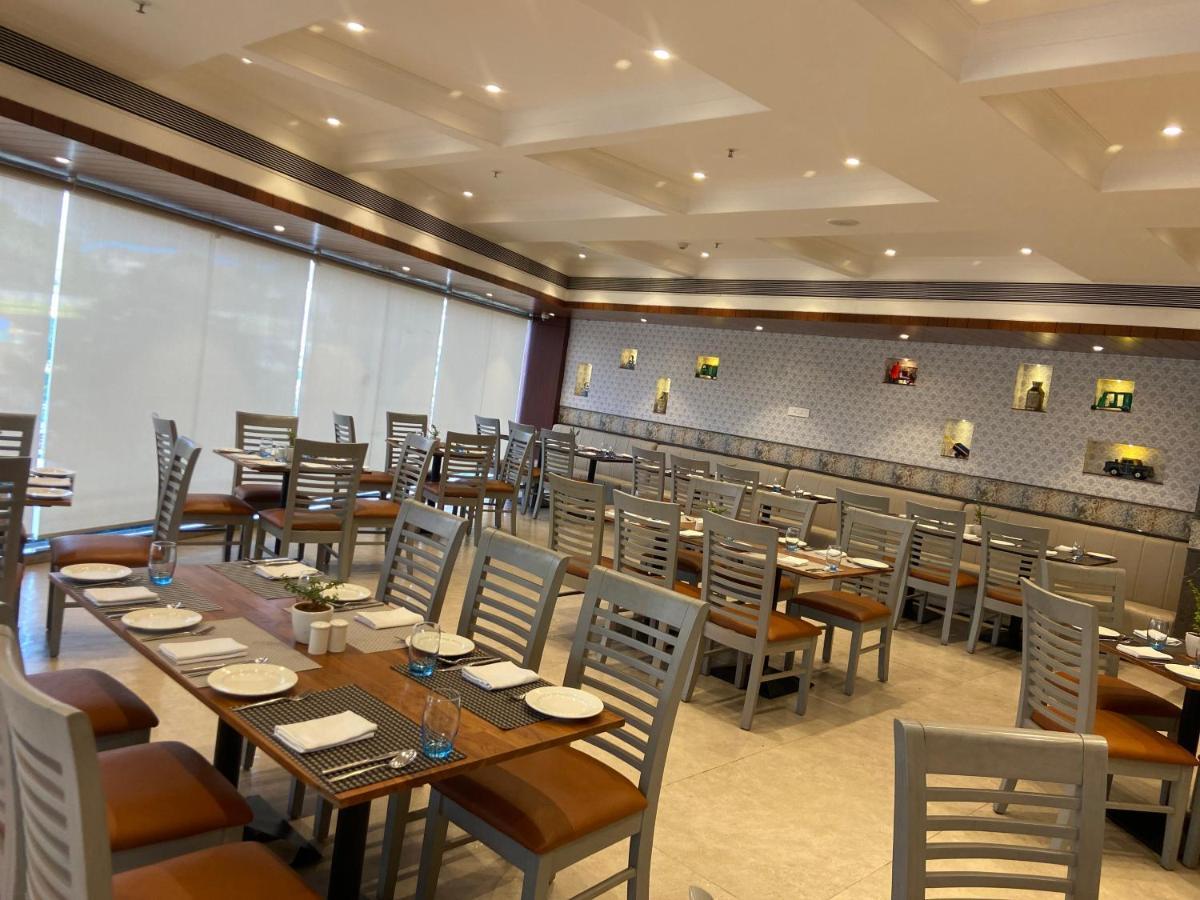纳威孟买 The Fern Residency Turbhe酒店 外观 照片